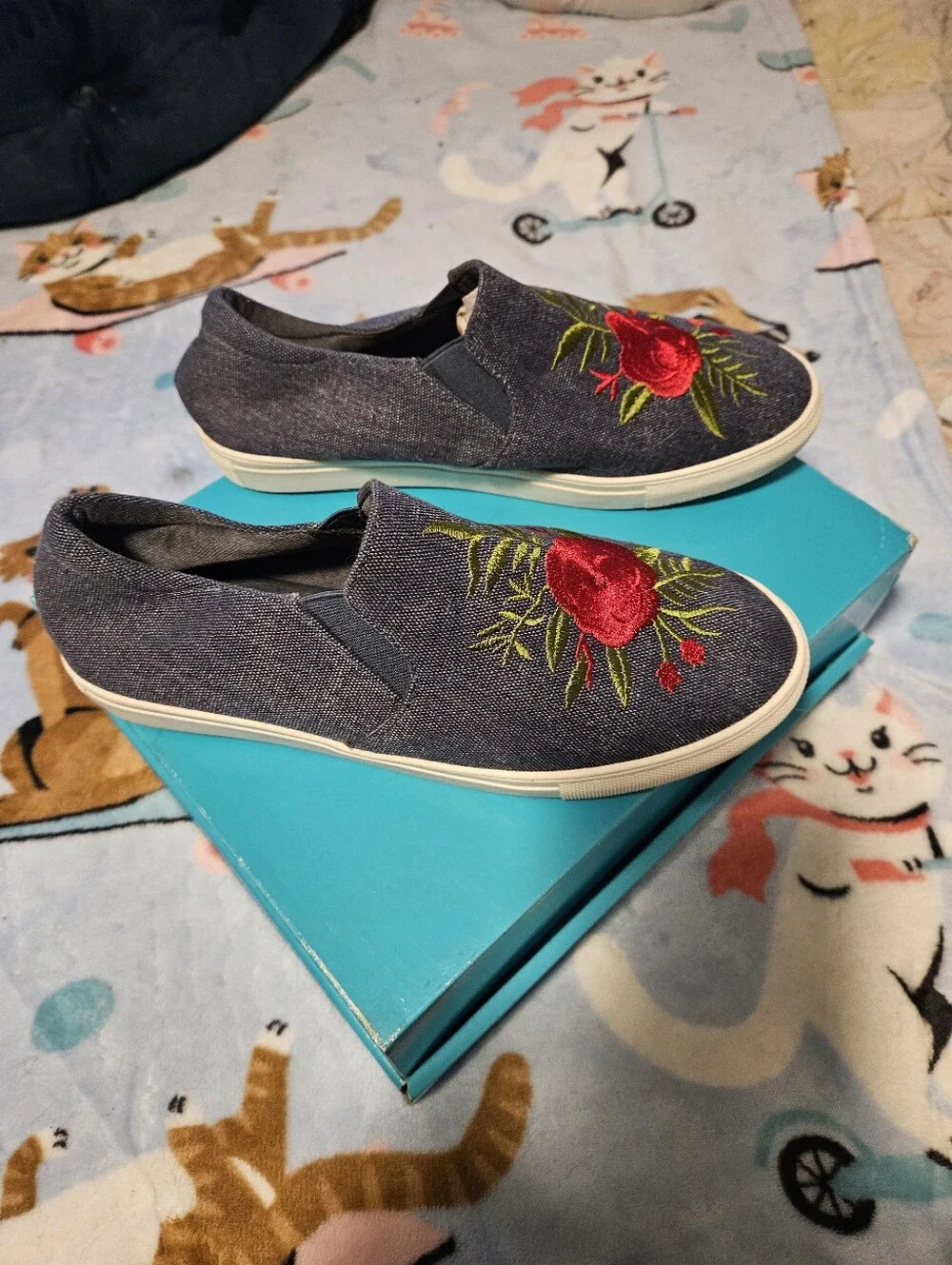 BRAND NEW ** Slip-On Denim Sneakers with Red Rose Embroidery